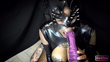 The Kinky Cocks-Devourer Queen "Dark Dea" in (Extreme Hungry Ass)