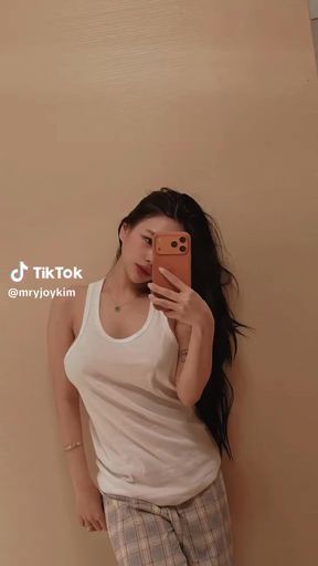 Slim Black Teen GF Solo amateur performance
