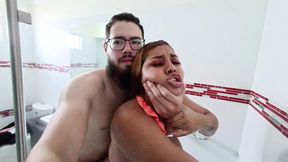 I take a bath with my brunette neighbor with big tits and she makes soap on my penis and then penetrates her in the shower