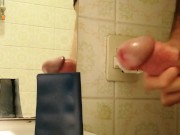 Sega e sborrata amatoriale casalinga su un portatessere