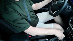 sexy durchsichtige weisse short beim autofahren