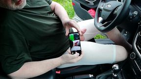 sexy durchsichtige weisse short beim autofahren