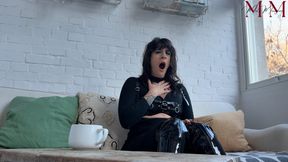 Lights Out Tea On Vacation-Hot Goth Girl Brews Chamomile Tea and Ends Up Yawning, Rest Walking, and Snoring LOUD Featuring Mia Hope-4k