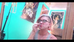 Mirror Sneezing