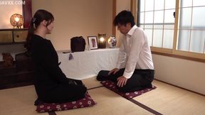 Mayu Aoyama honors her late husband in the most intimate way possible