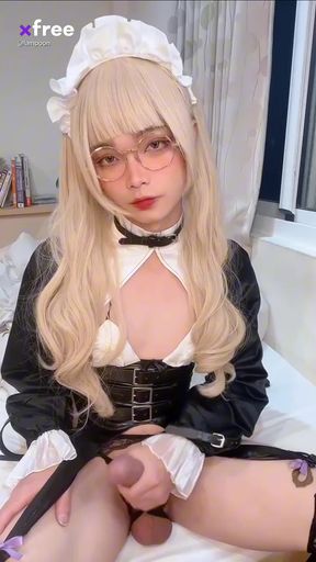 Cutest Teen Maid Masturbates