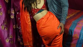 Cute Saree blBhabhi Gets Naughty With Her Devar for roughsex after ice massage on her back in Hindi