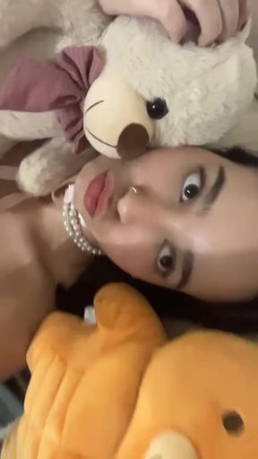 Teen amateur plays for her only fans