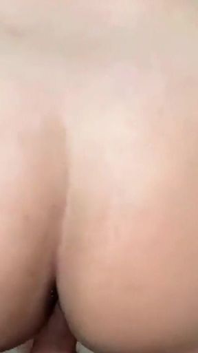 Stepson Fucks His Stepmom After Seeing Her Big Ass in Doggy Style, Cumshot on Her Buttocks