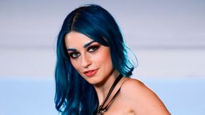 Lusty busty doll Jewelz Blu is having sex with her new tinder friend