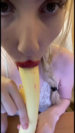 Dildo Sucked Elza Cum