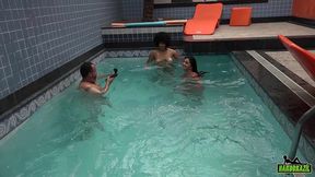 festa com a modelos na piscina e assim que se curte um fim de semana - gih rocha - cristine castelary - binho ted