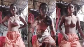 Graam er kumari meye taar choto choto satallite gulo expose kore