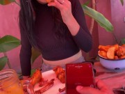 Jugamos en famoso restaurante de la ciudad con su vibrador