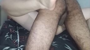 Casada procura amigo em aplicativo e chama pauzudo pra foder