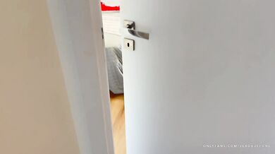 Sexo increíble en la ducha con mi madrastra. Facial