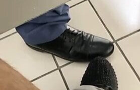 Selbstgemachte Videos von muskulösen Männern unterschiedlicher Hautfarbe mit riesigen Schwänzen, die ungeschützten Sex mit Männern haben