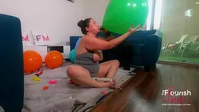 Looning Squirting by Butt Plug Betty
