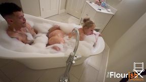 bubble bath time with veronica cruz and dexxx blue