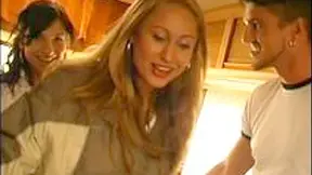 Crazy Everywhere!!! - Vol 07 - Valerie Hilton