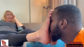 Stinky Feet Smelling & Smothered By My Neighbors Size 18 Soles - SeeChelleSize18