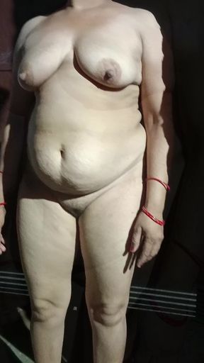 Dehati bhabhi ke big boobs and big ass