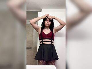 Dressing up for my Grindr stepdaddy