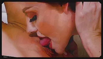 Vera King & Sovereign Syre Hot Lesbian Toy Play