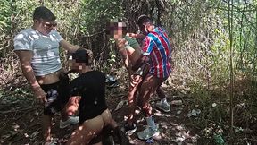 ofereci meu cu nas trilhas dos casados e sai de la com mais de 10dez ejaculacoes no cu e as pernas pingando. parte 1