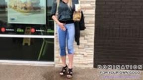 Greta soaks her tight jeans at McD's - WMV