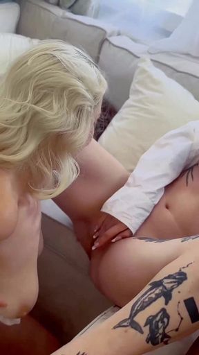 Blonde Angels Greta Foss &amp; Vera Jarw Eat Each Other&#039;s Pink Pussies!