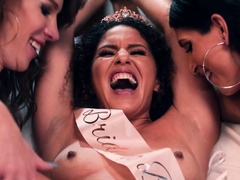 Liv Revamped Wild Threeway With Trannies