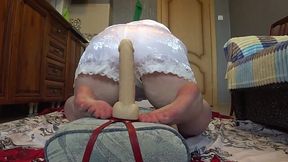 Chunky milf rides dildo, shakes juicy PAWG and big tits in homemade fetish vid