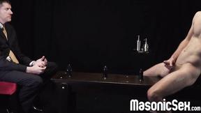 ”Twink Maxx Monroe barebacking sex with DILF Legrand Wolf after rimming”