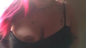 a morena gostosa veio passar o fim de semana na minha casa e deu a bucetinha dela gostoso