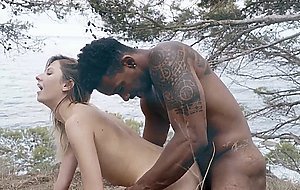 Frolicme, rebecca volpetti, honey hike