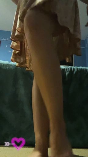 Obsession With Bare Athletic Legs & Feet
