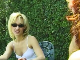 tabuloses Spiel entgleist zwischen Hörsaal und Bett (eighteen+)