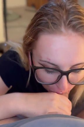 Ayla Vixen Blowjob Offer to Put Down TV Remote