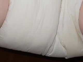 Diaper hotty pees thick diaper