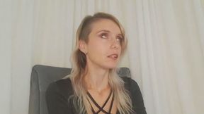 Giantess Blowjob in Court