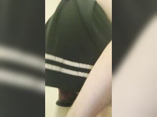 Trans futanari banging a 9-in toy ramrod.