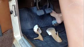 SEXY Lady REVVING-Engine