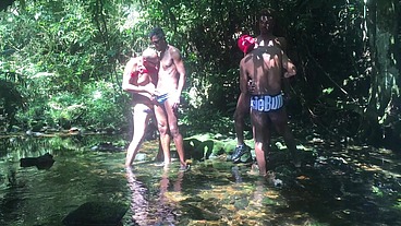 suruba black na cachoeira 41 34