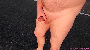 Exhibitionist am frühen Morgen