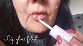Lip gloss fetish