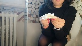 lavinia della love on the toilet