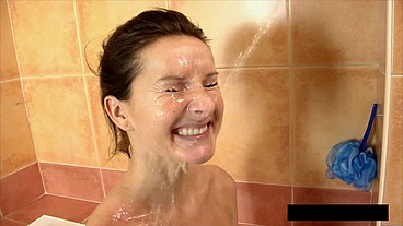 Vanessa Jordin Suck Pee