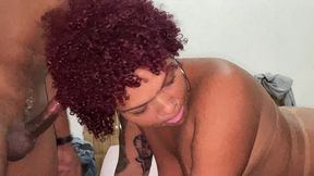esposa puta abandona festa de aniversario do corno e vai para o quarto com os amigos do marido pra foder com todos de uma vez