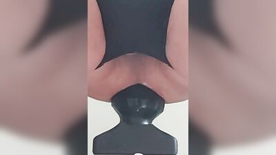 Huge all black 11cm plug